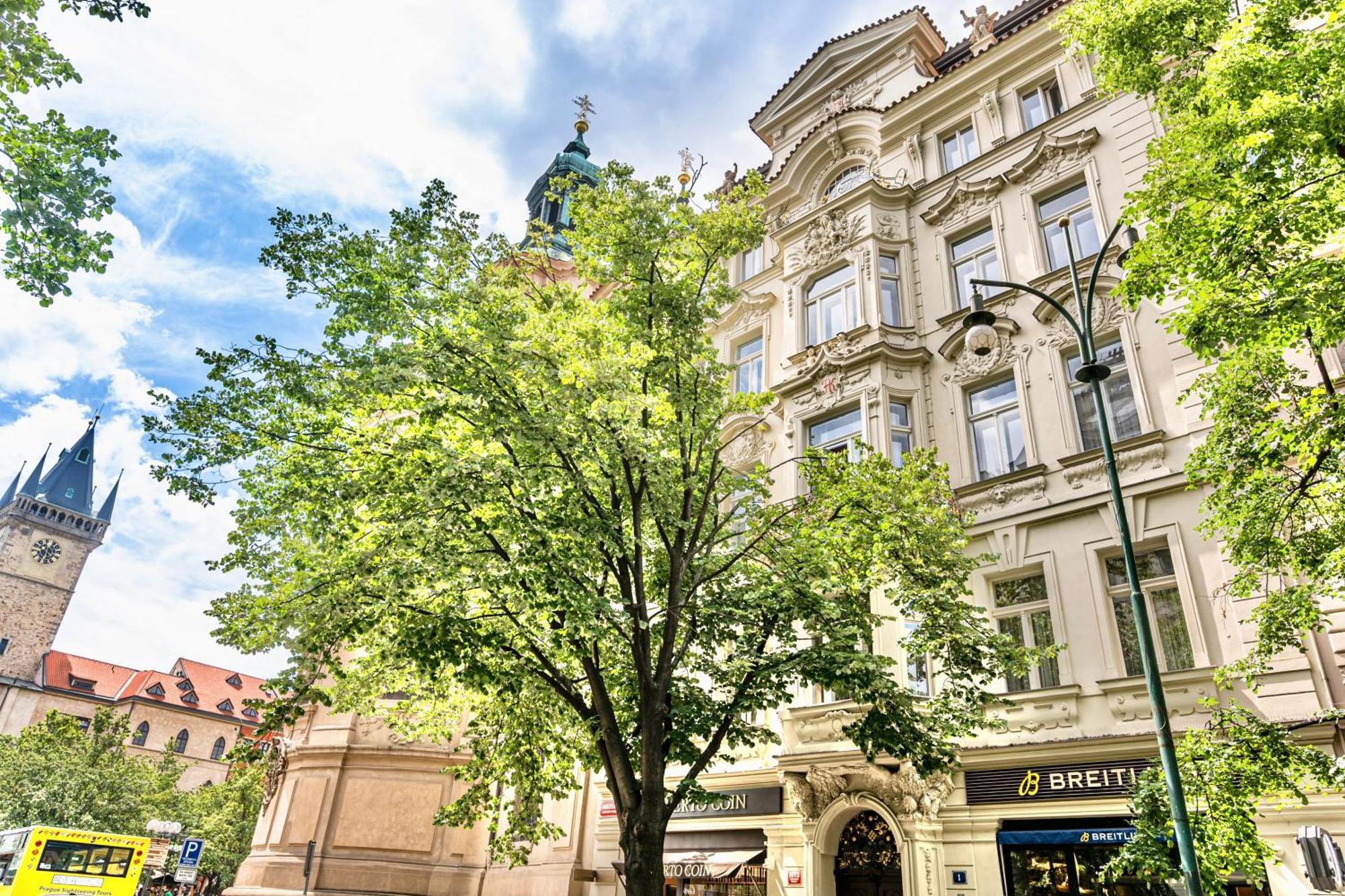 The Old Town Square & Parizska Apartments Prague Exterior photo